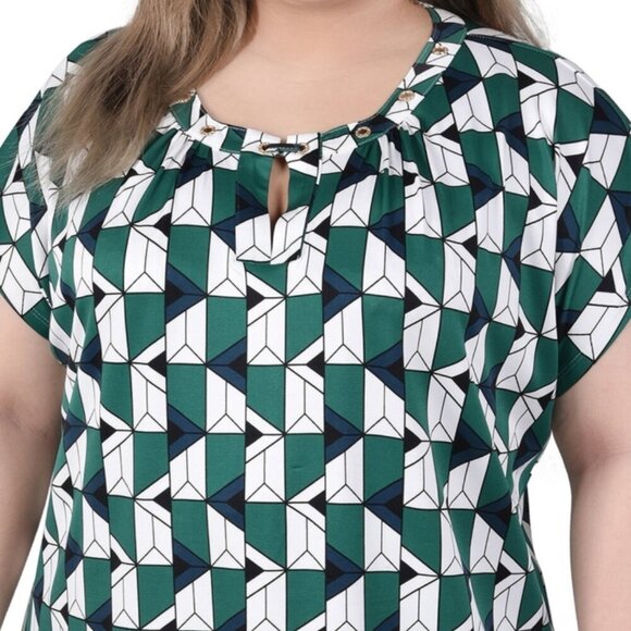NY Collection Plus Size Short Sleeve Top with Grommets - Kelly Green Ivory 3X - Picture 3 of 5